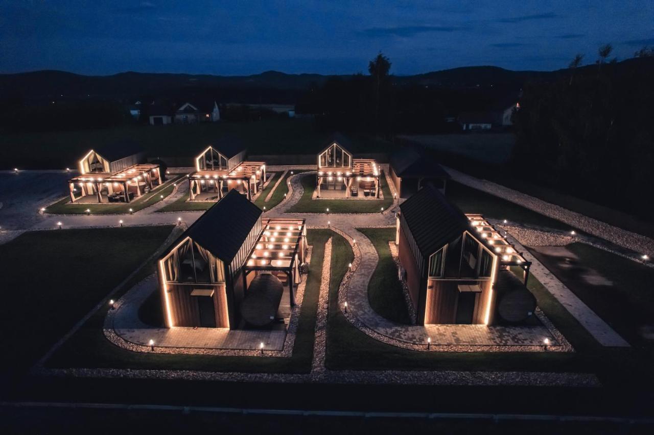 Village Resort Sauna & Jacuzzi & Netflix Tworkowa Exteriér fotografie